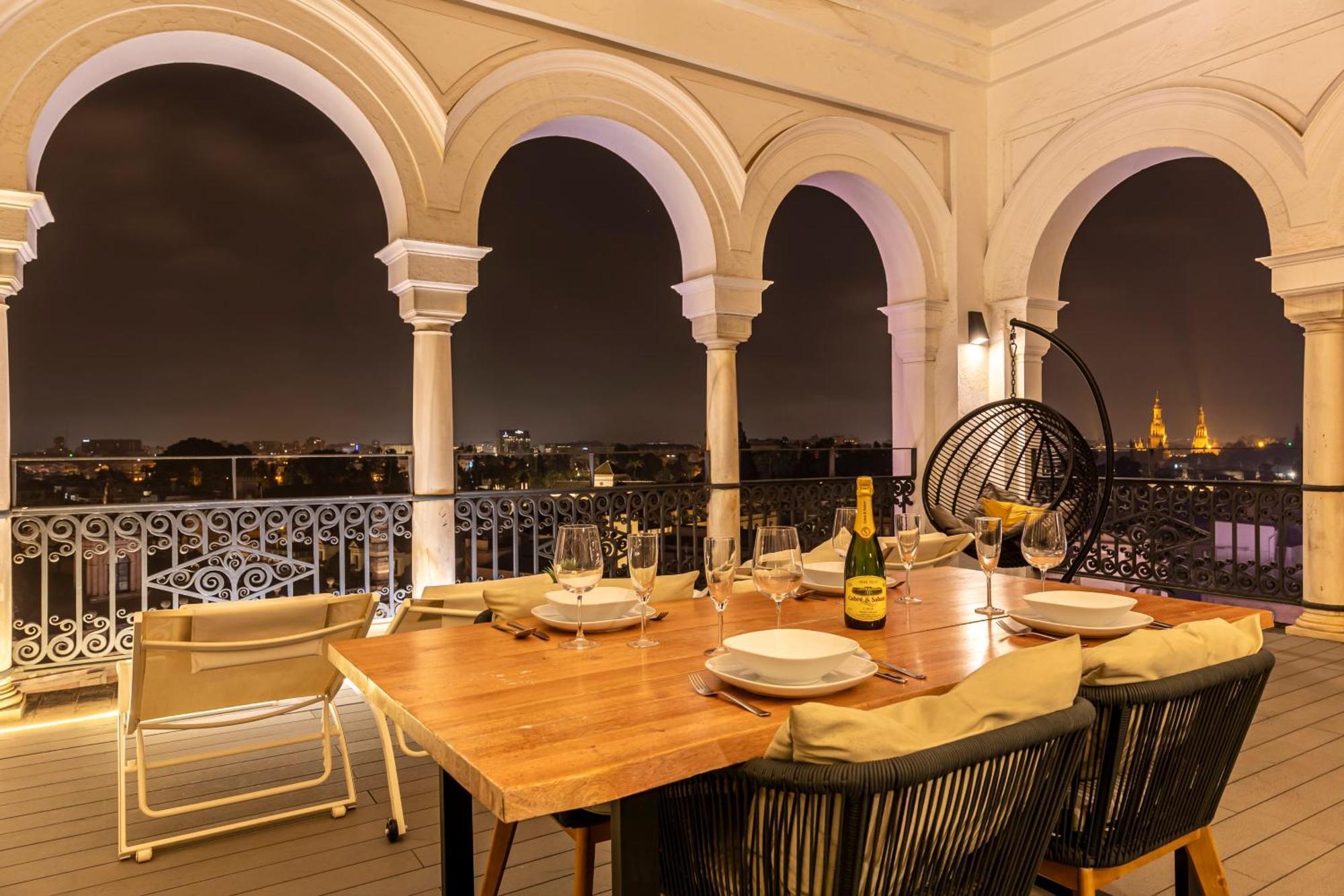 Isg Apartments The Most Exclusive Apartment In Sevillaparking Exterior foto