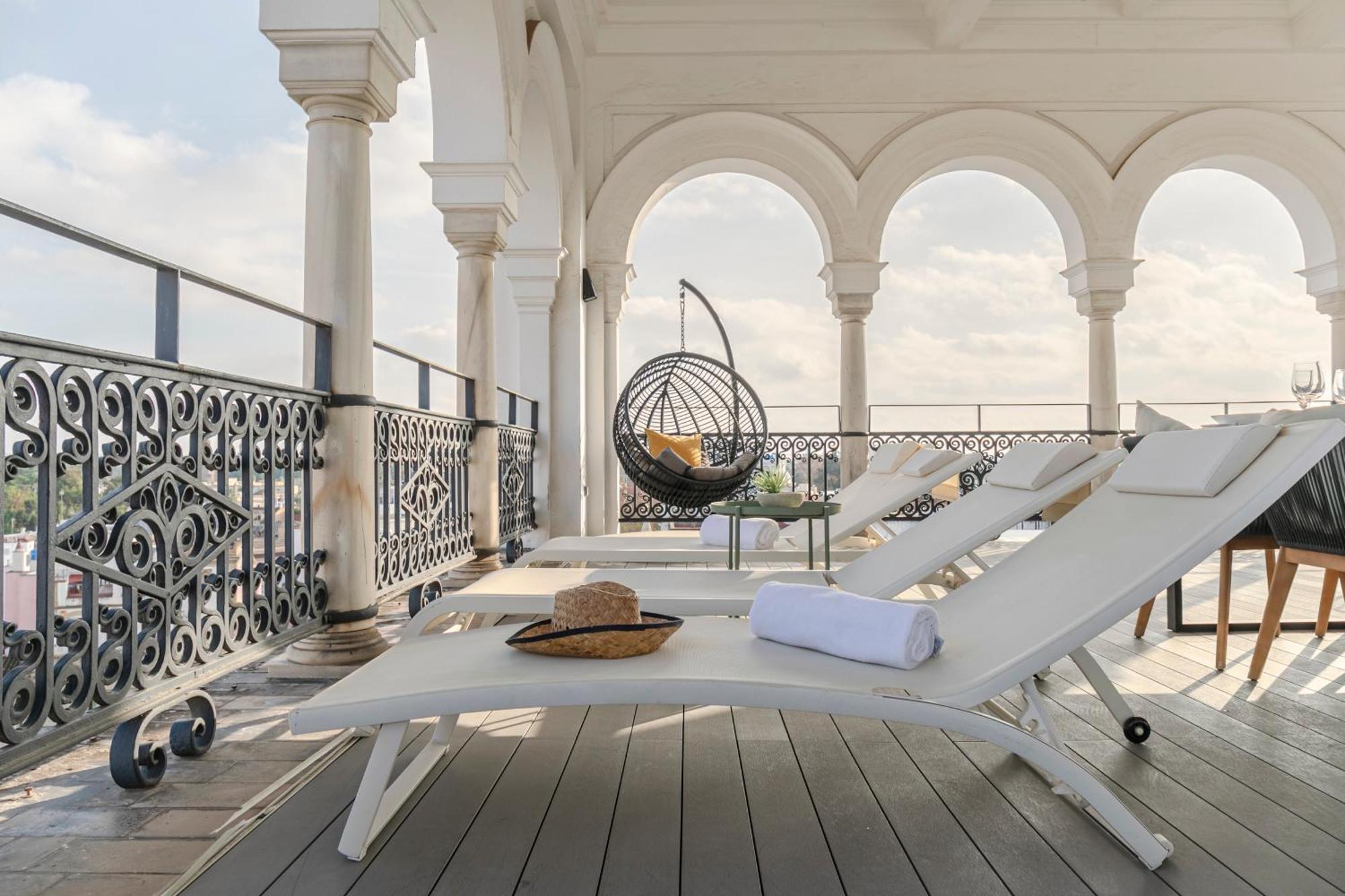 Isg Apartments The Most Exclusive Apartment In Sevillaparking Exterior foto