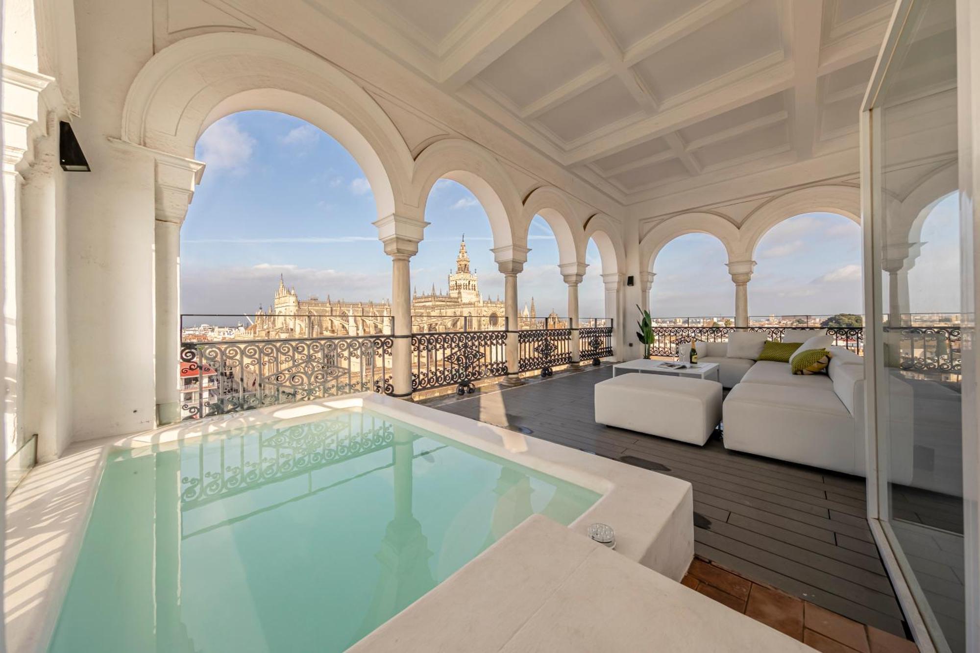 Isg Apartments The Most Exclusive Apartment In Sevillaparking Exterior foto