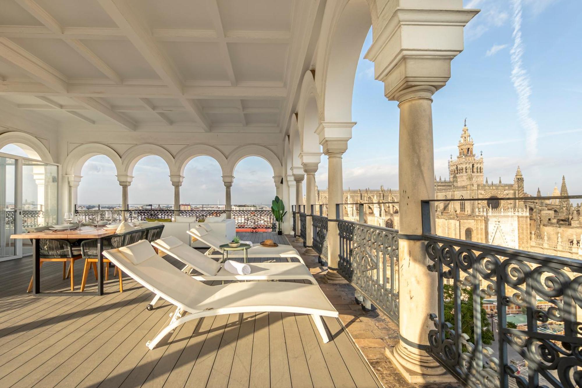 Isg Apartments The Most Exclusive Apartment In Sevillaparking Exterior foto