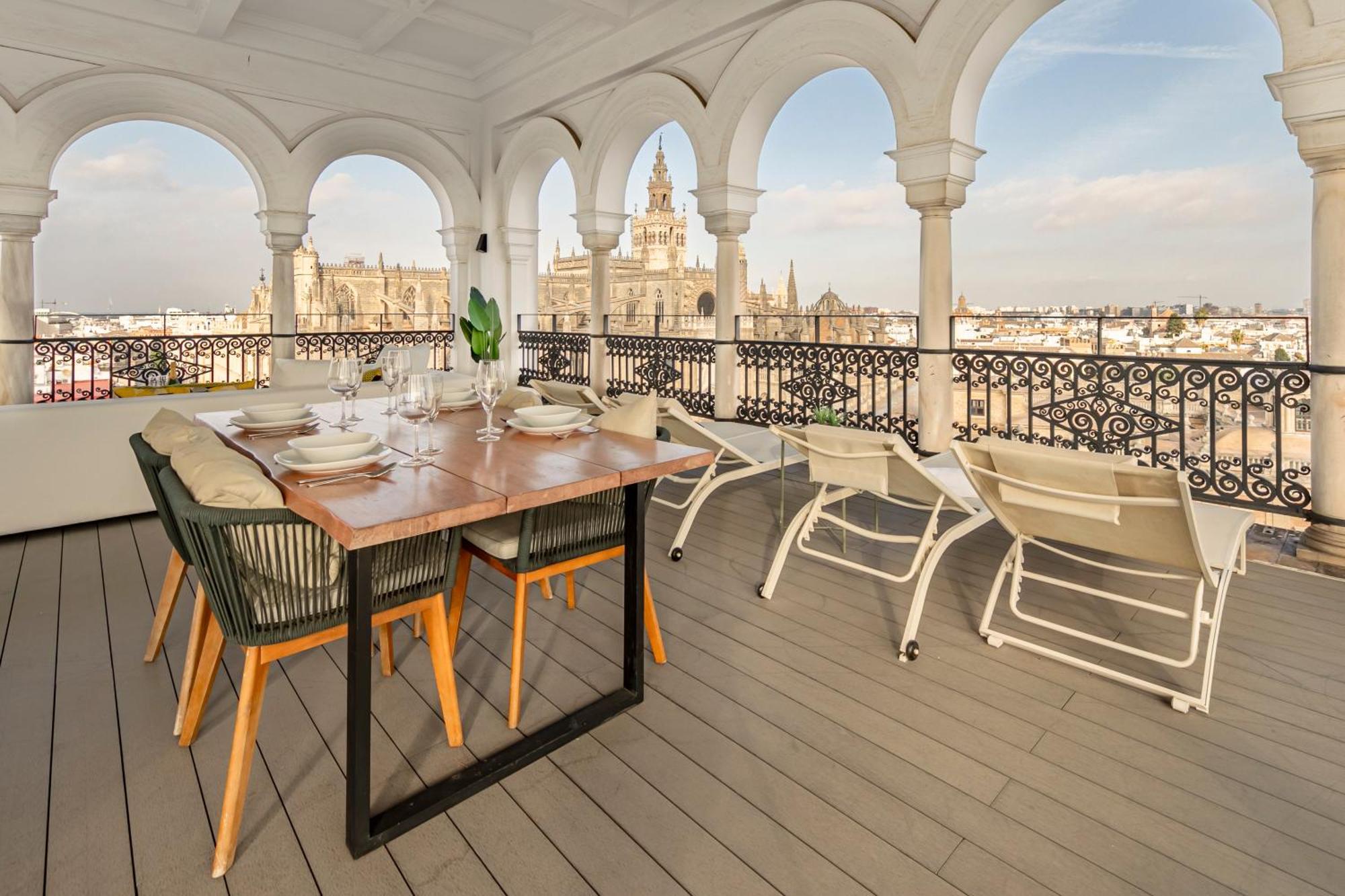 Isg Apartments The Most Exclusive Apartment In Sevillaparking Exterior foto