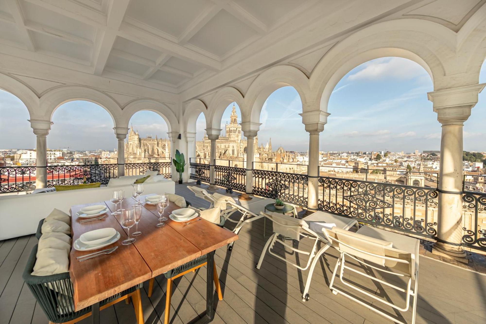Isg Apartments The Most Exclusive Apartment In Sevillaparking Exterior foto